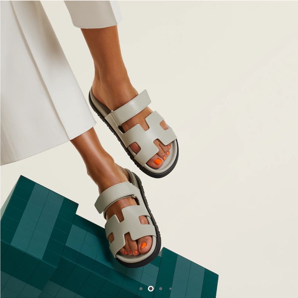 Hermes Chypre Sandals in Beige Esquisse size 38 - Picture 3 of 16